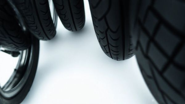 Top pneus de moto 17 pouces pour des performances maximales